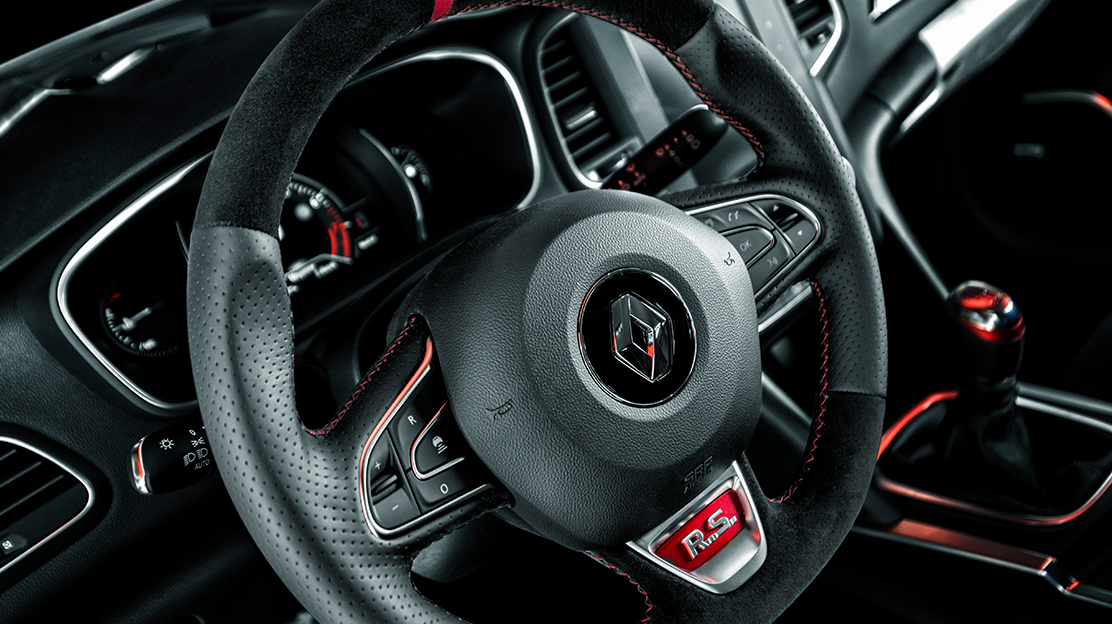 Volante em couro Alcântara R.S.