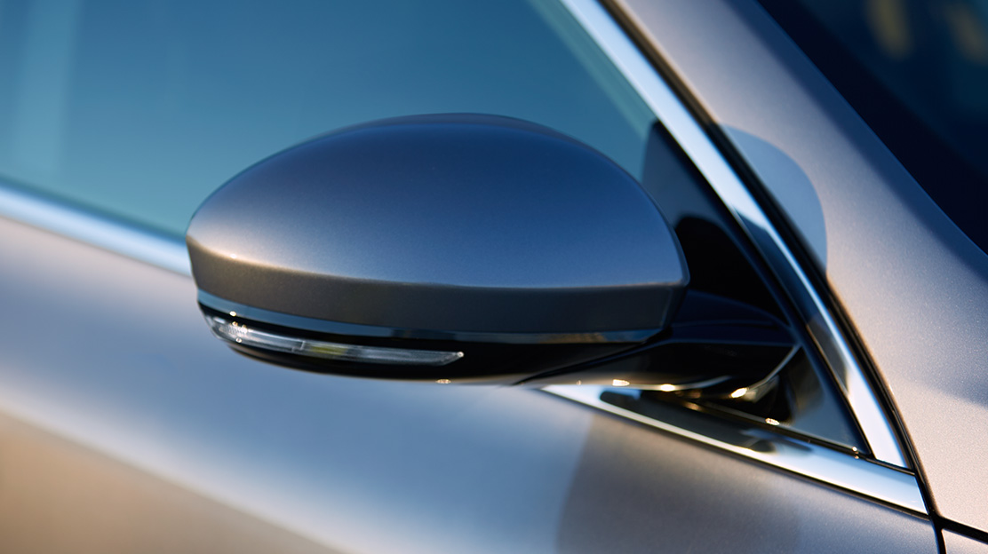 Repetidores de luzes intermitentes LED nos retrovisores