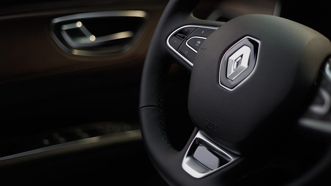 Volante em couro premium regulável em altura e profundidade